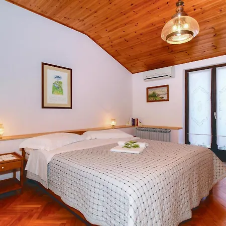 Διαμέρισμα 2 Bedroom Cozy In *